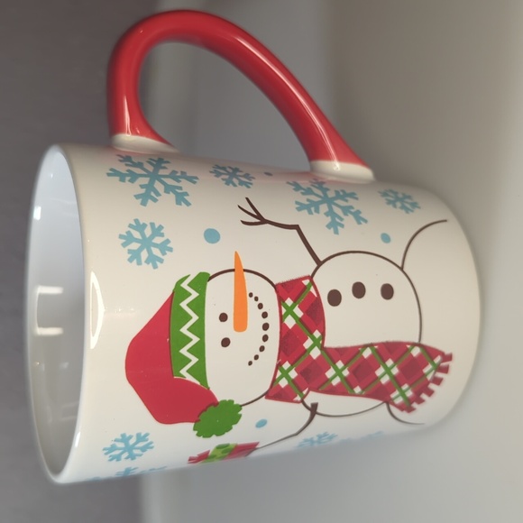 Northern Friends Holiday set of 4 porcelain Mugs by Maison Plus - Picture 4 of 7